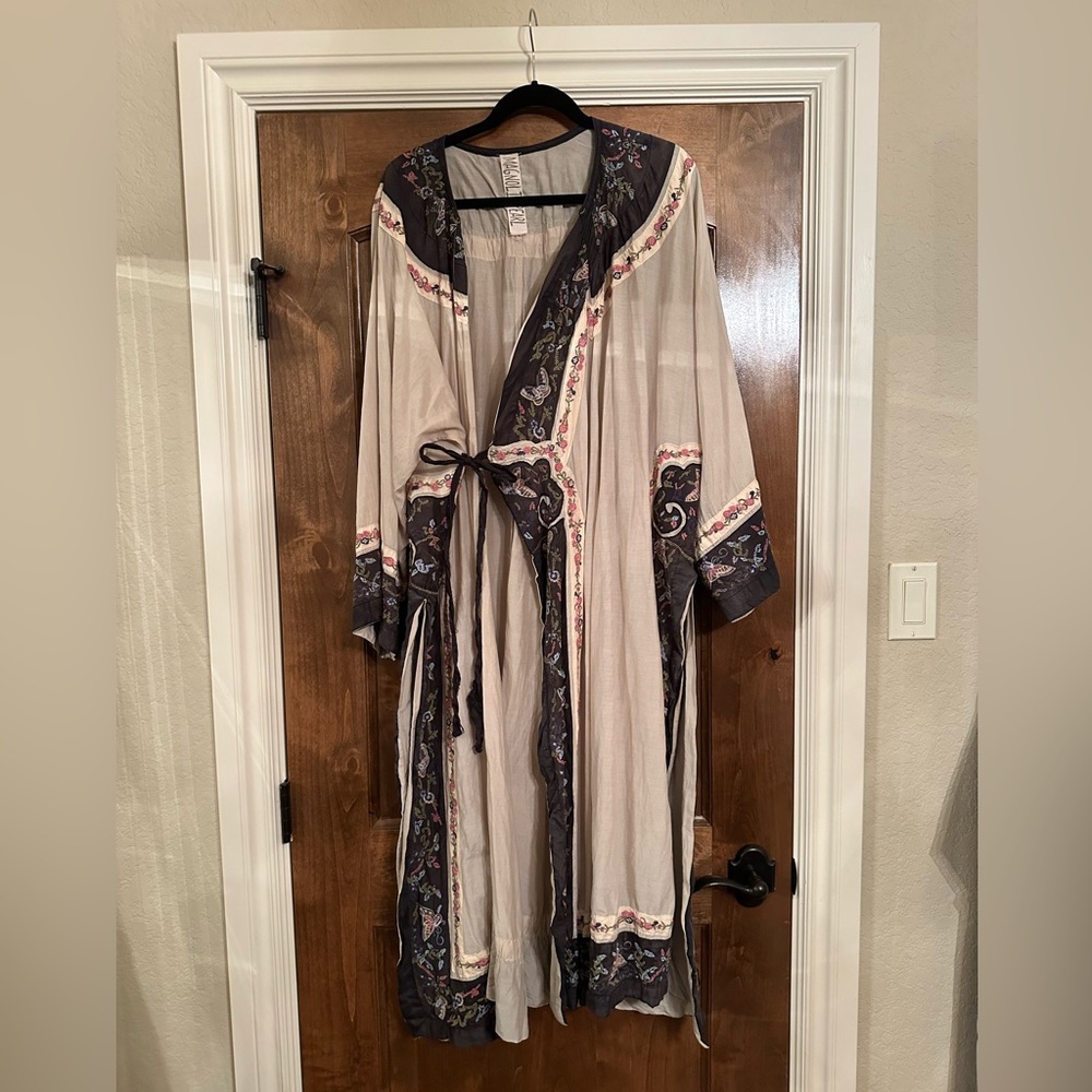 Magnolia Pearl Kimono